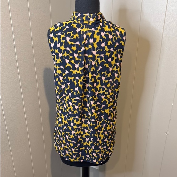 CAbi Women’s Small Yellow Pink and Blue Sleeveless Polo Blouse Neck Tie Pleated - Picture 4 of 6